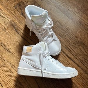 Nike Women's Court Royale 2 Mid Shoes